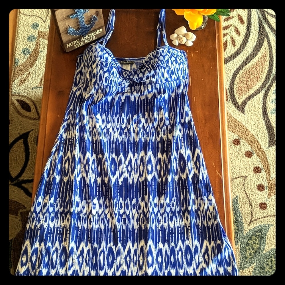 Tommy Bahama Tie Dye 👗